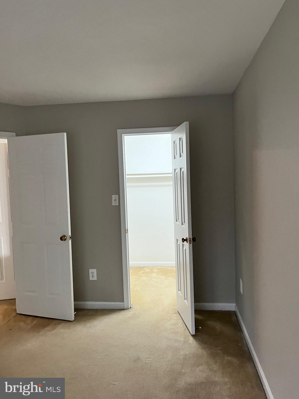 FOREST VIEW - Residential Lease