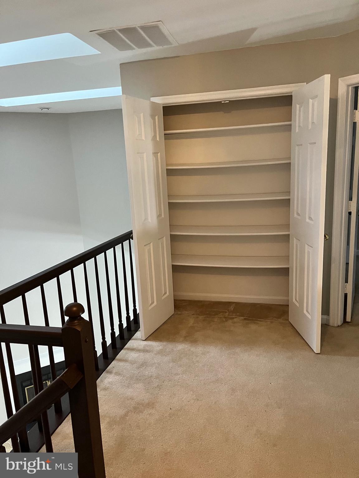 FOREST VIEW - Residential Lease