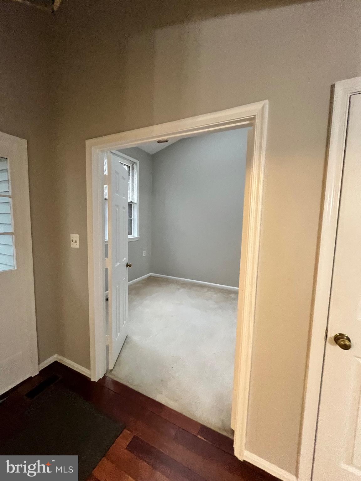 FOREST VIEW - Residential Lease