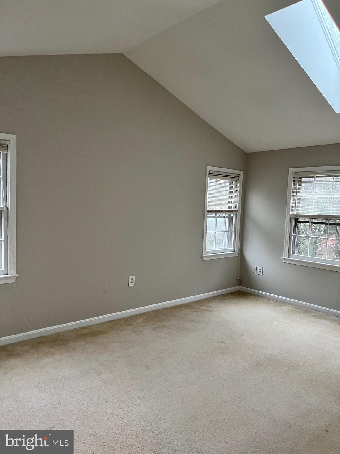 FOREST VIEW - Residential Lease