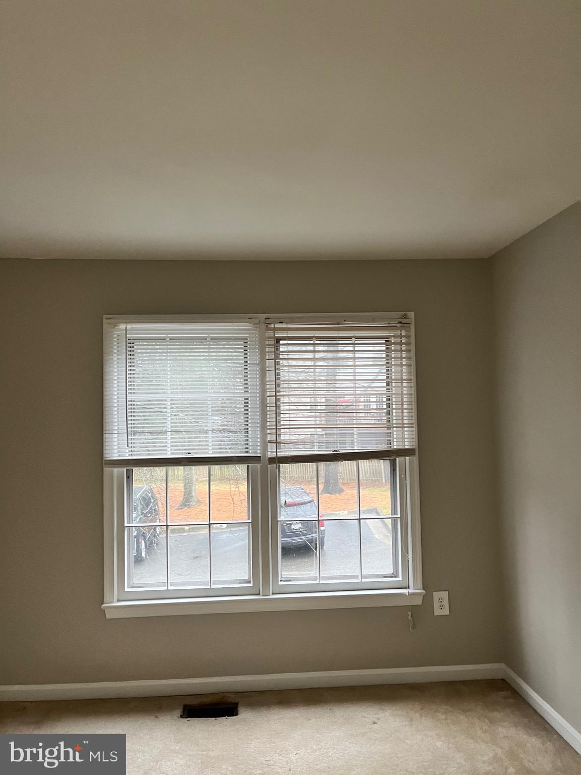 FOREST VIEW - Residential Lease