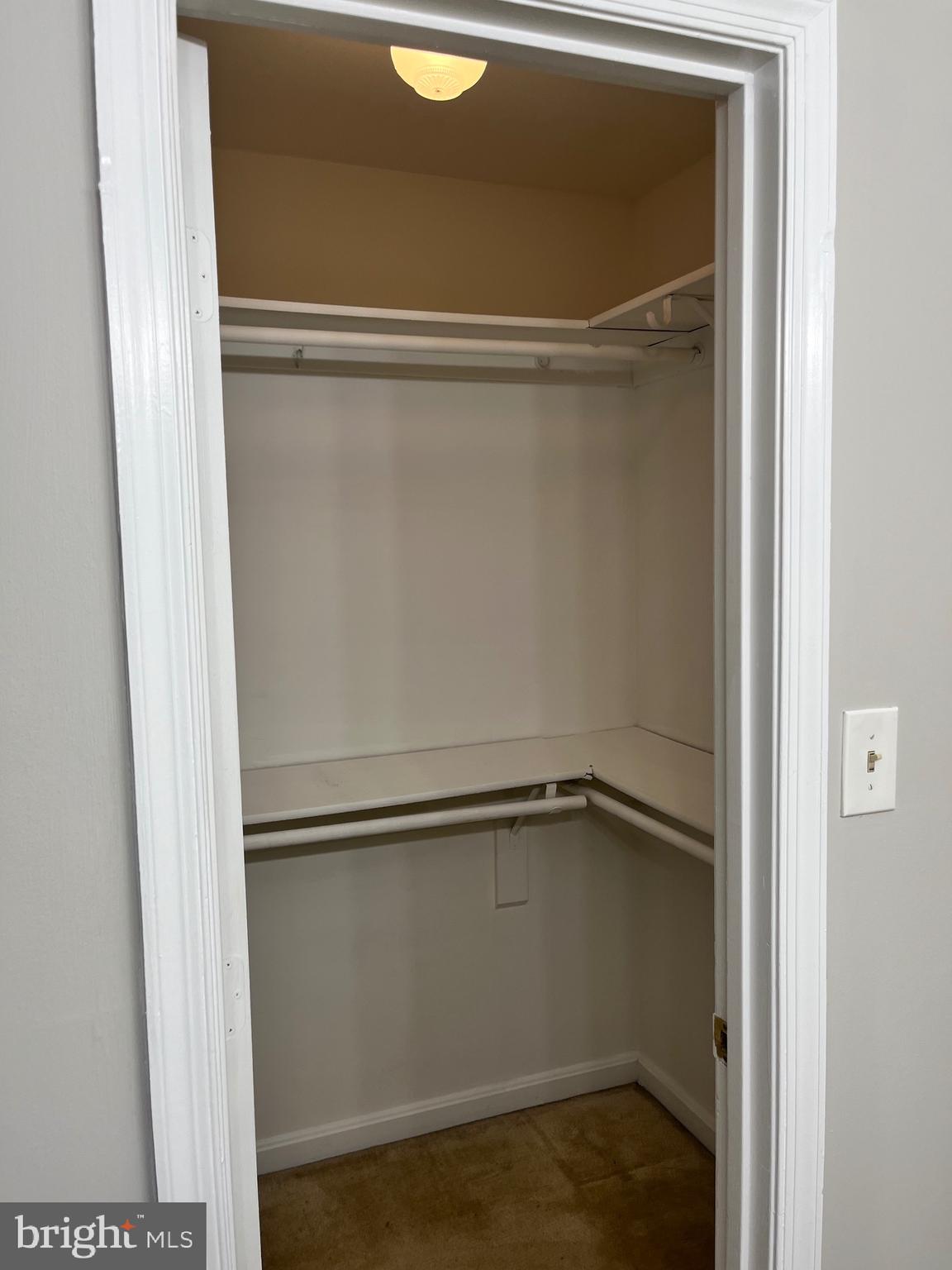 FOREST VIEW - Residential Lease