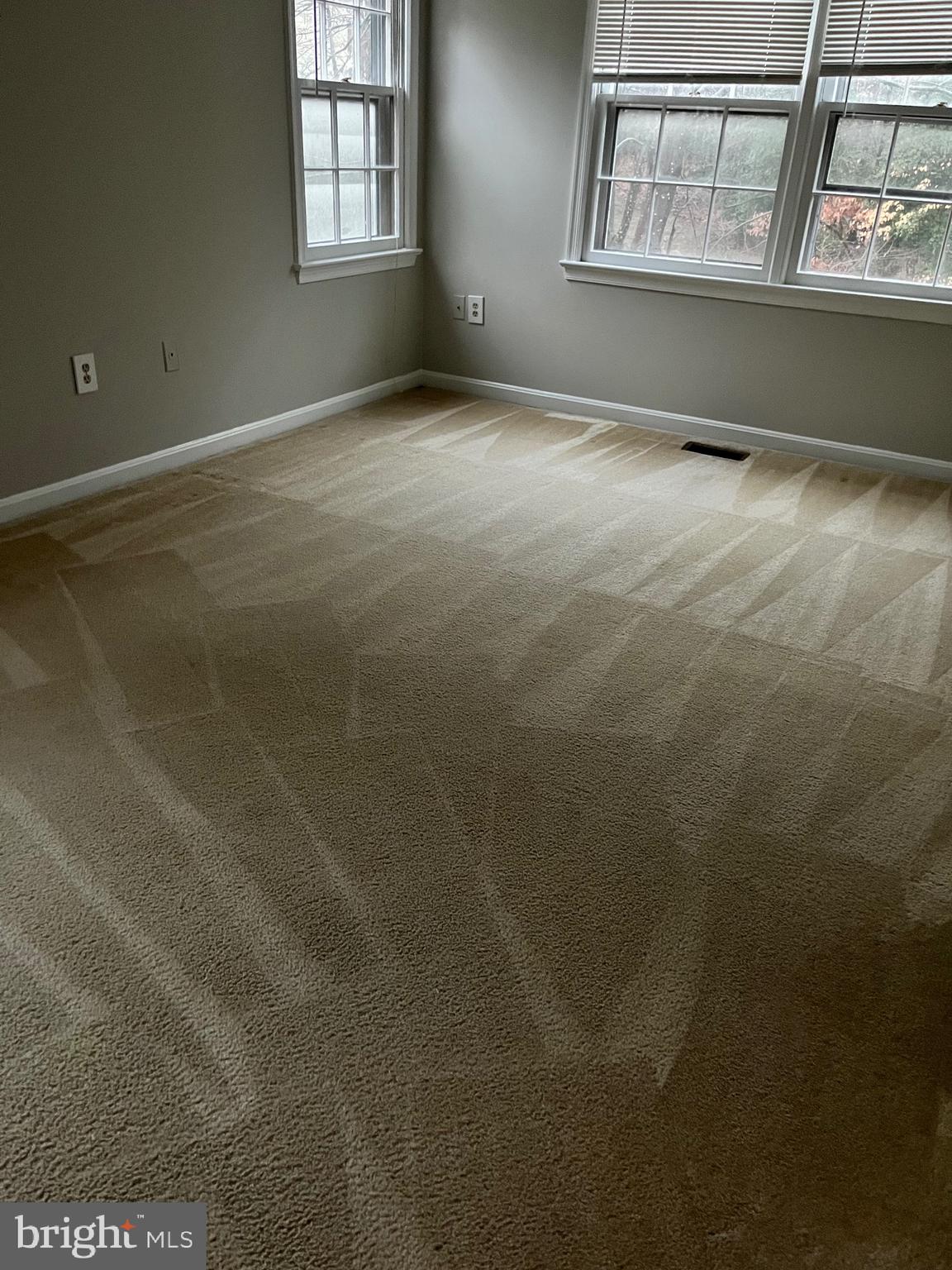 FOREST VIEW - Residential Lease