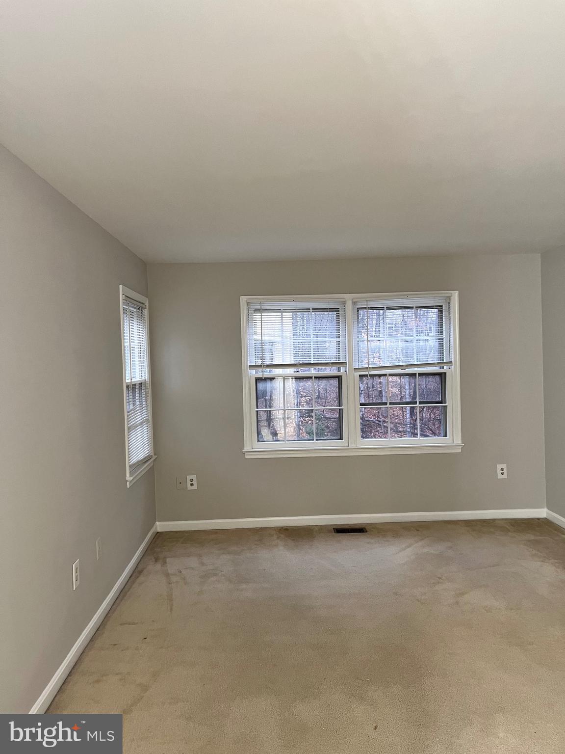 FOREST VIEW - Residential Lease