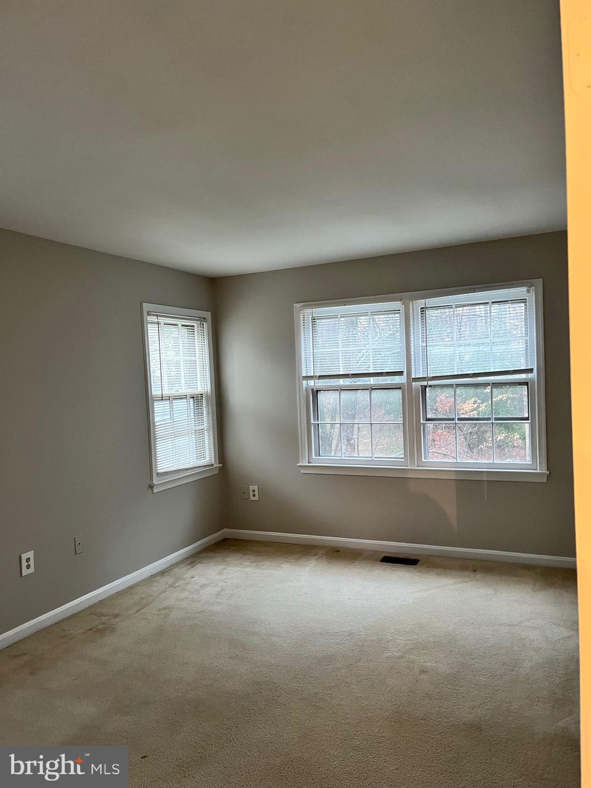 FOREST VIEW - Residential Lease