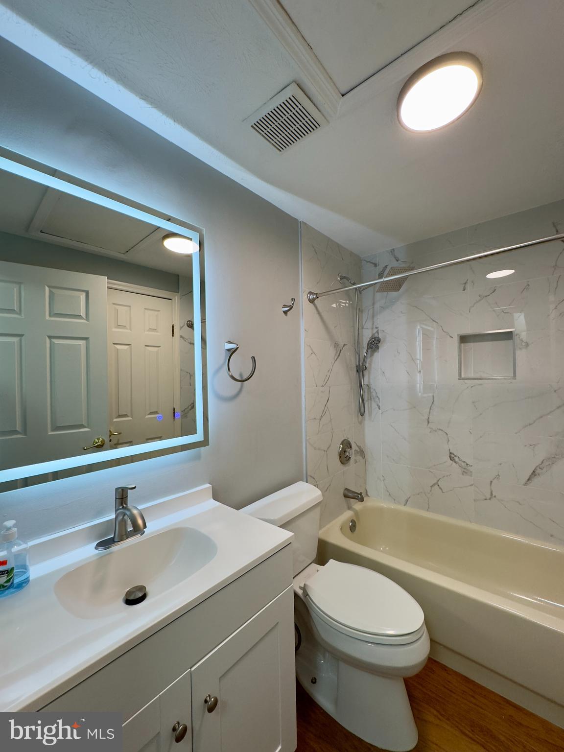 2209 RIDING CROP WAY