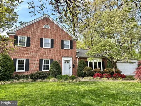 5418 Thetford Place, Alexandria, VA MLS: VAFX2235780