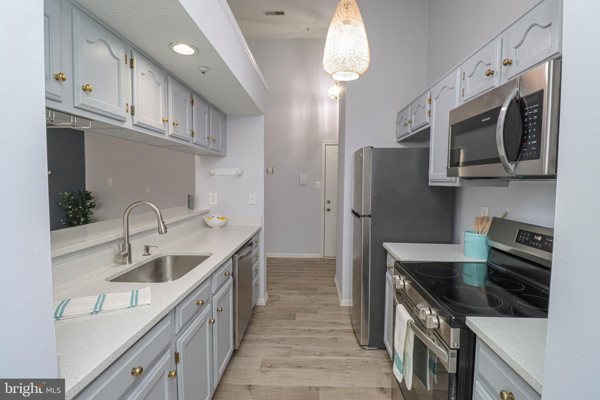 644 BELLE DORA COURT L-12L