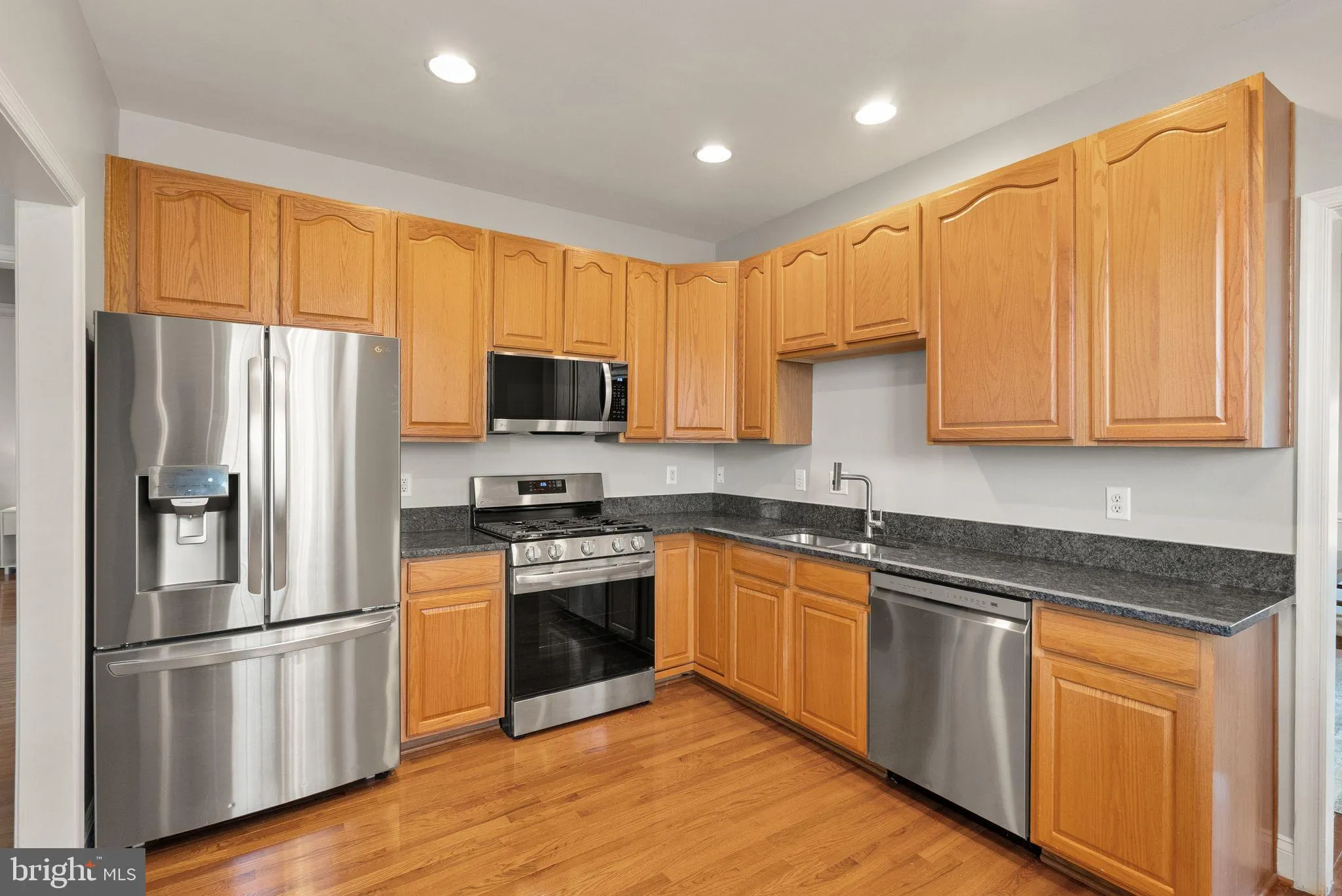 Gainesville, Virginia 20155, United States, 3 Bedrooms Bedrooms, ,3 BathroomsBathrooms,Residential,Coming Soon,228643