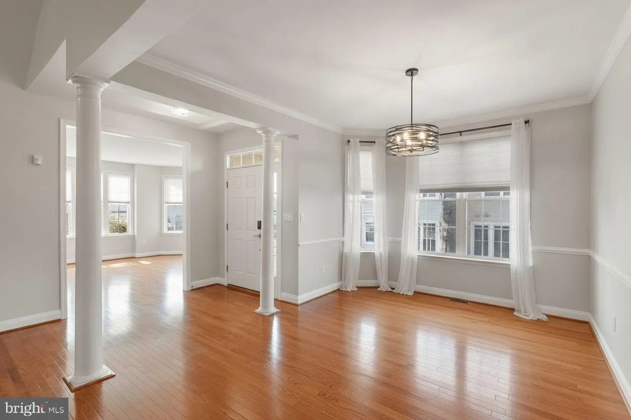 Gainesville, Virginia 20155, United States, 3 Bedrooms Bedrooms, ,3 BathroomsBathrooms,Residential,Coming Soon,228643