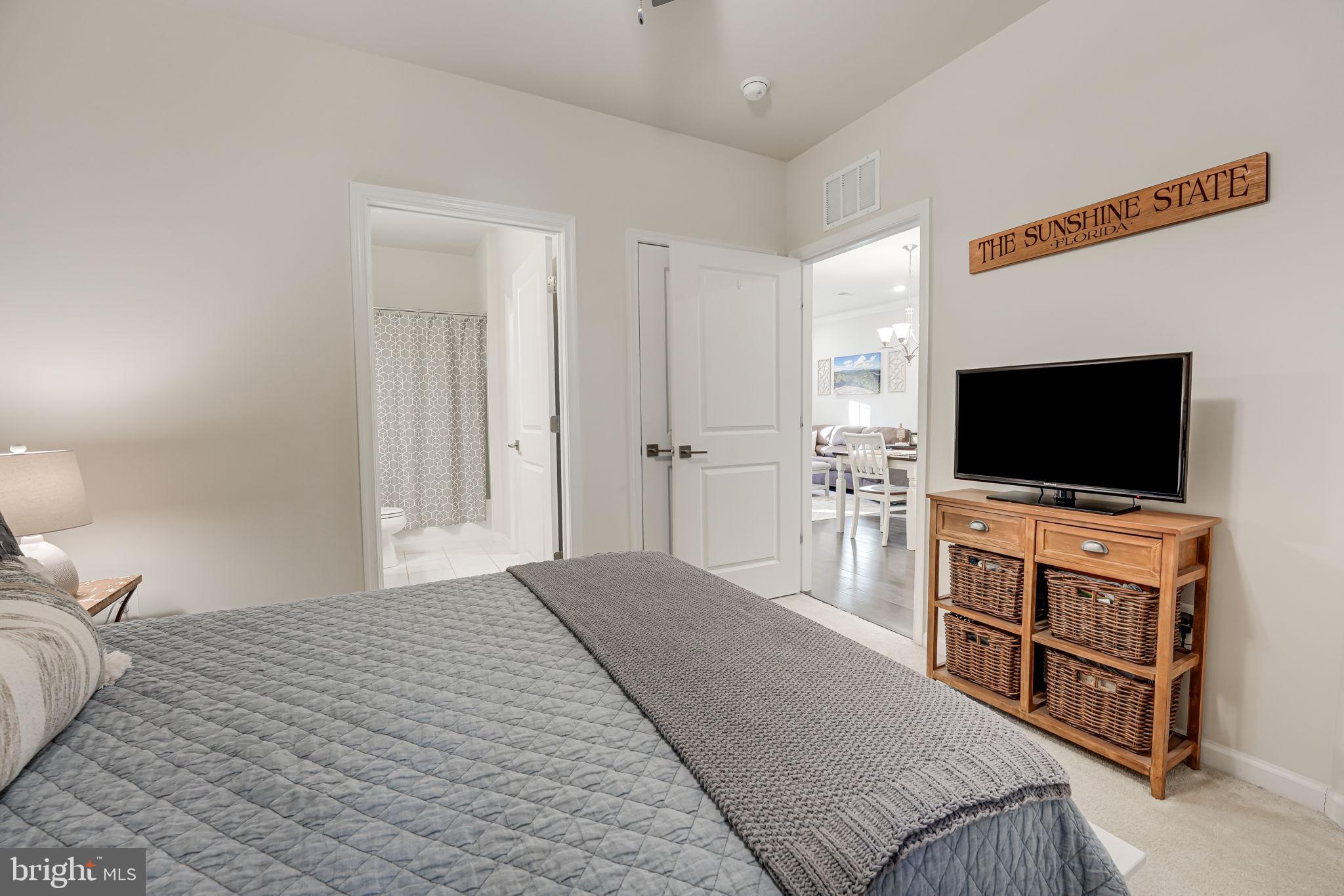 LOUDOUN VALLEY RIDGES - Residential