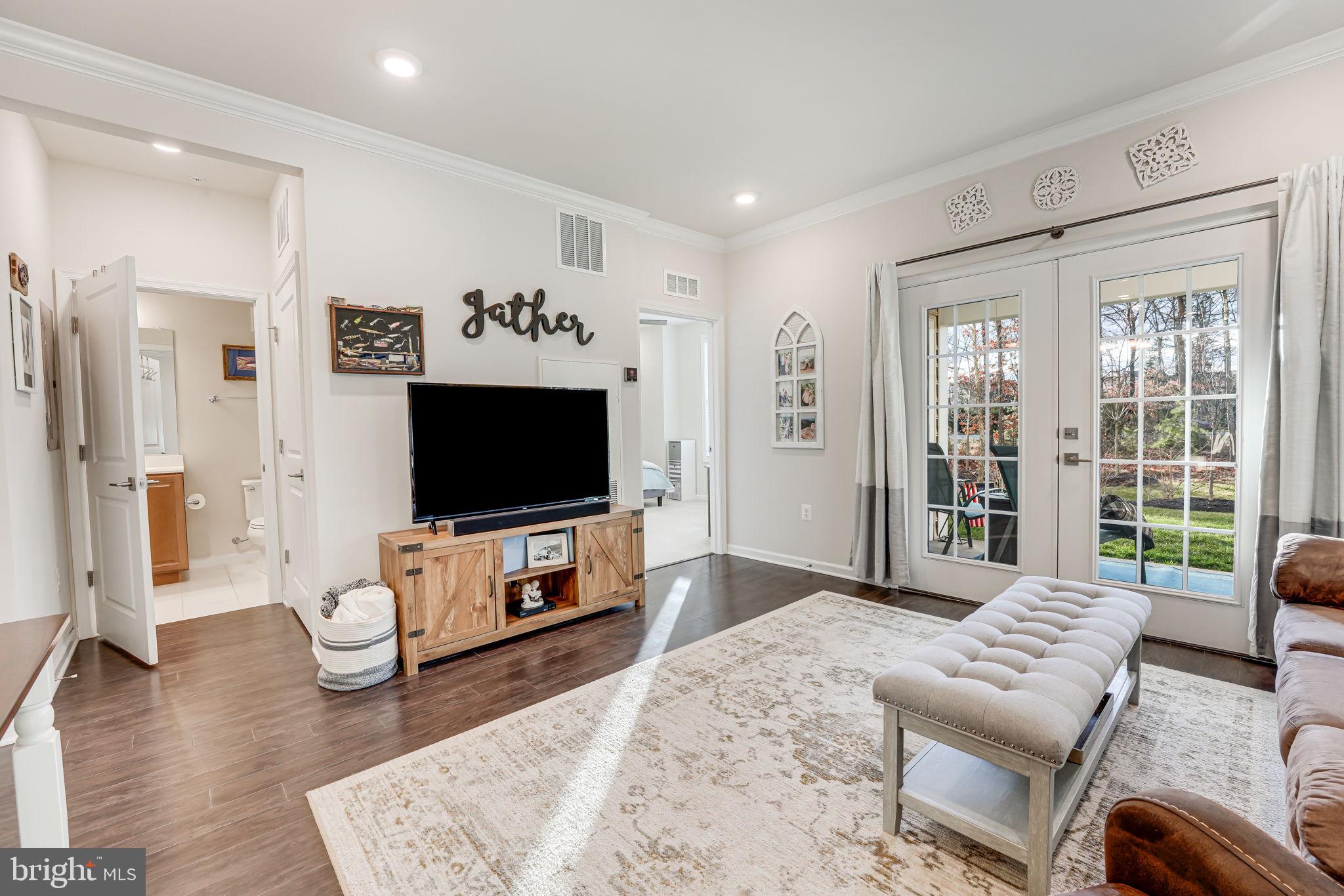 LOUDOUN VALLEY RIDGES - Residential