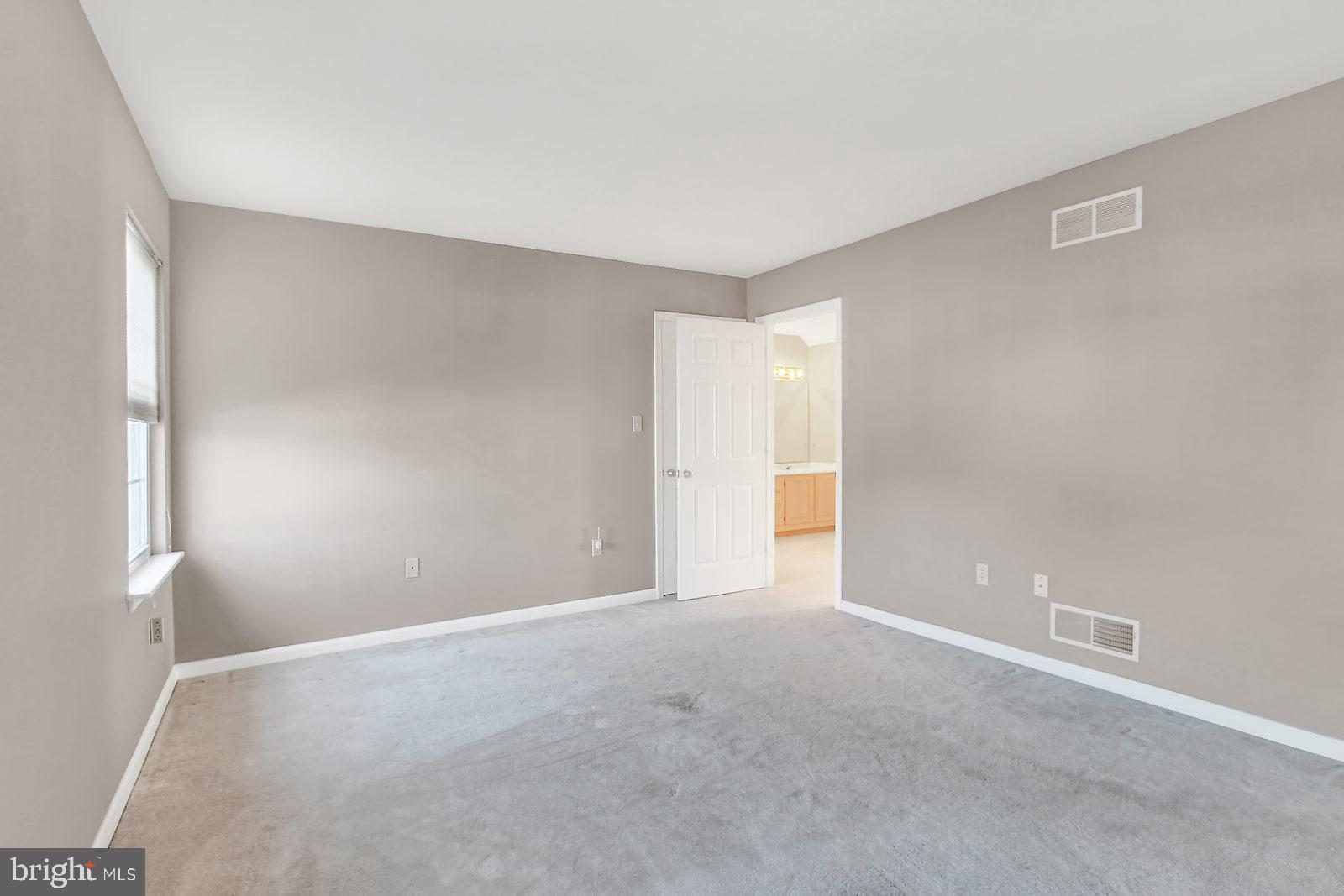 STONE HILL FARMS - Residential