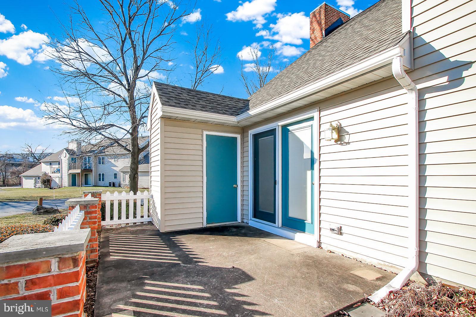 STONE HILL FARMS - Residential