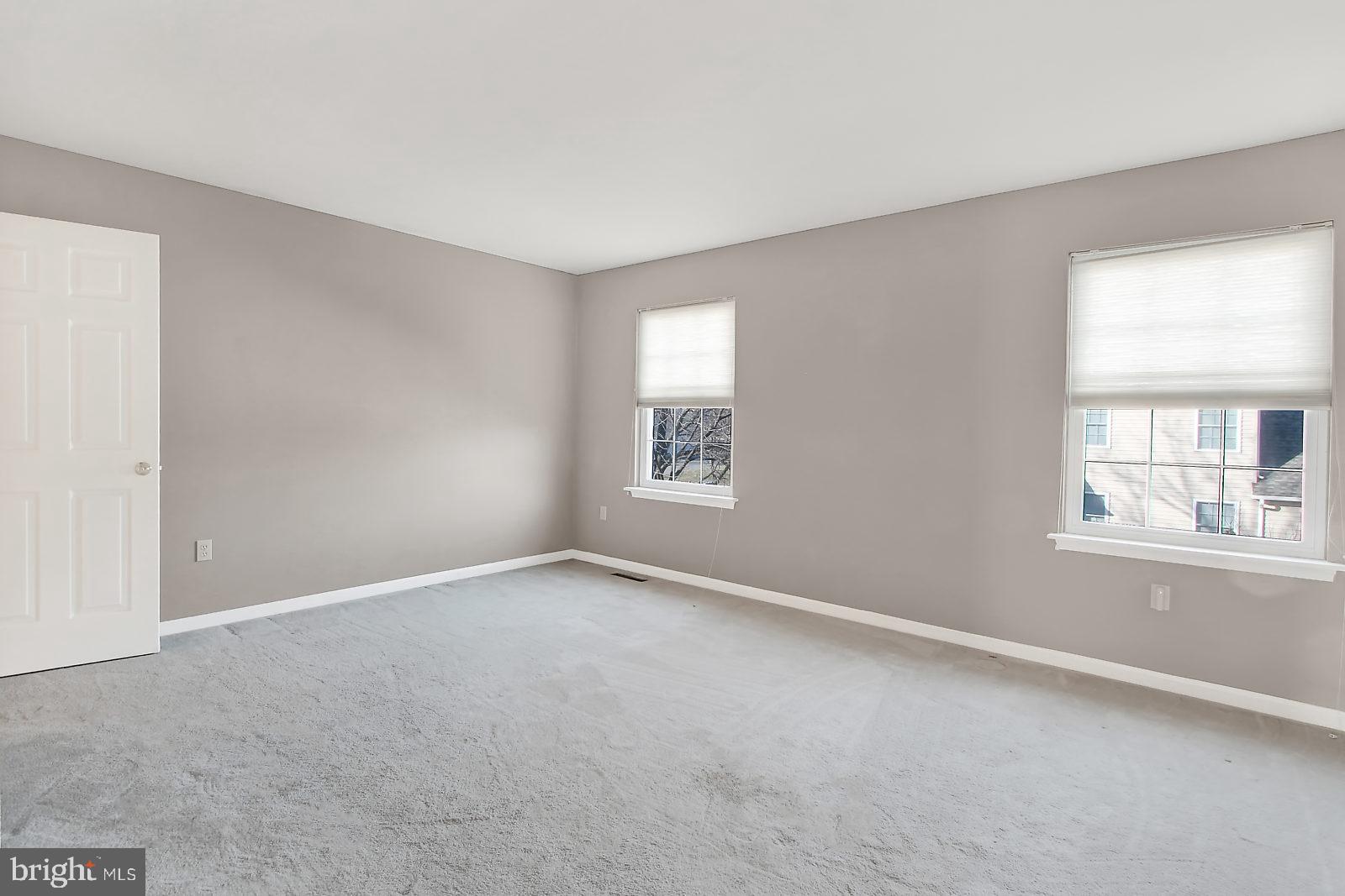 STONE HILL FARMS - Residential