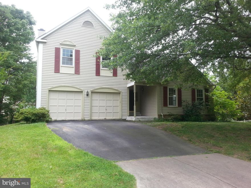 ****  LOWEST PRICE IN SOUGHT AFTER VIRGINIA RUN -BELOW TAX ASSESSMENT & NOT A FLIP **** Brand new kitchen-cabinets, stainless appliances, granite, floor. New carpet & paint thu-out. New hardwood in foyer & dining room.  Windows replaced in many rooms.  Lots of high ceiling & natural light.  WALKOUT lower level with rec rm, additional room, & full bath + tons of storage. Expansive deck. HUGE LOT.