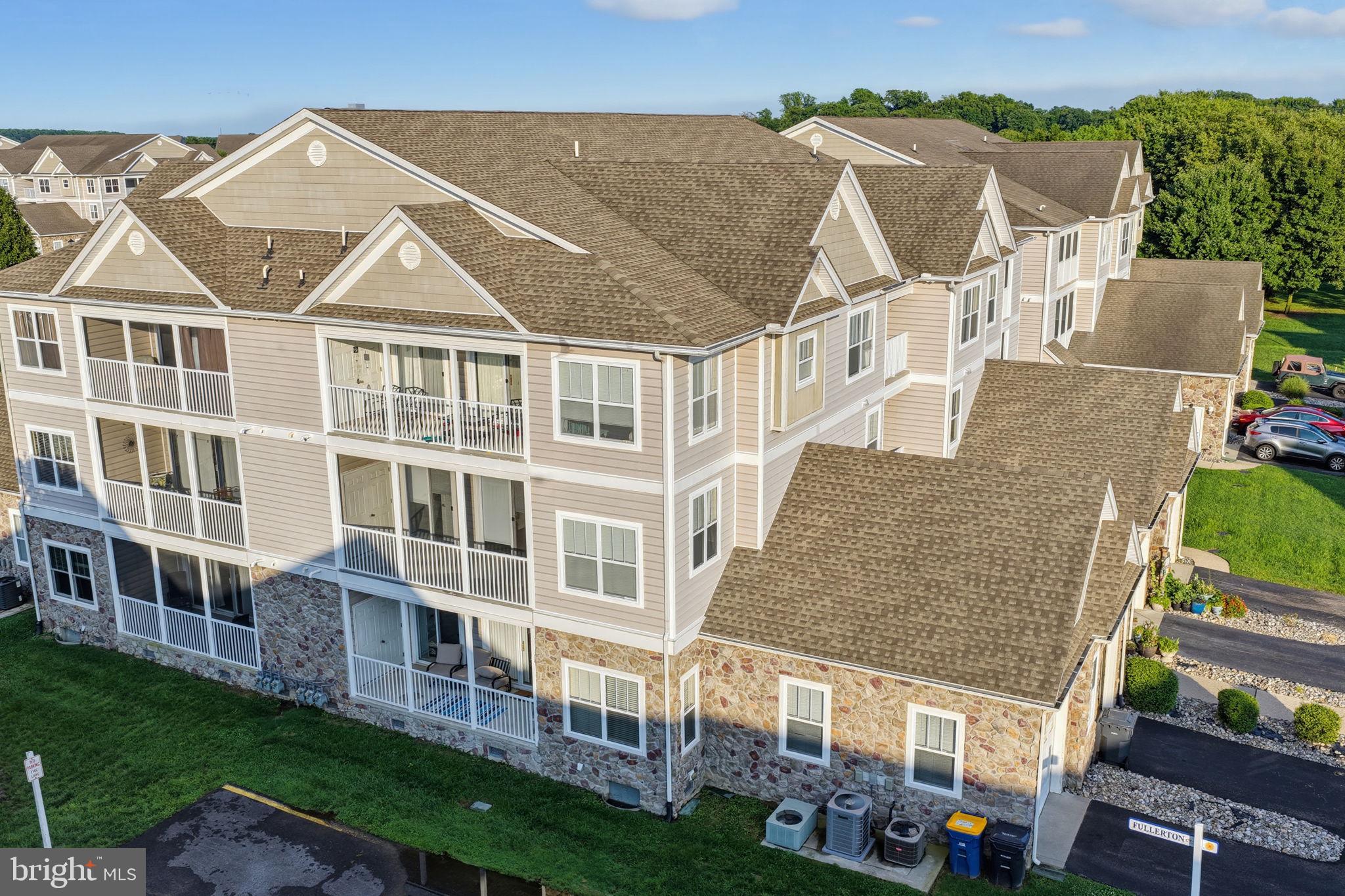 4002 FULLERTON COURT, UNIT E