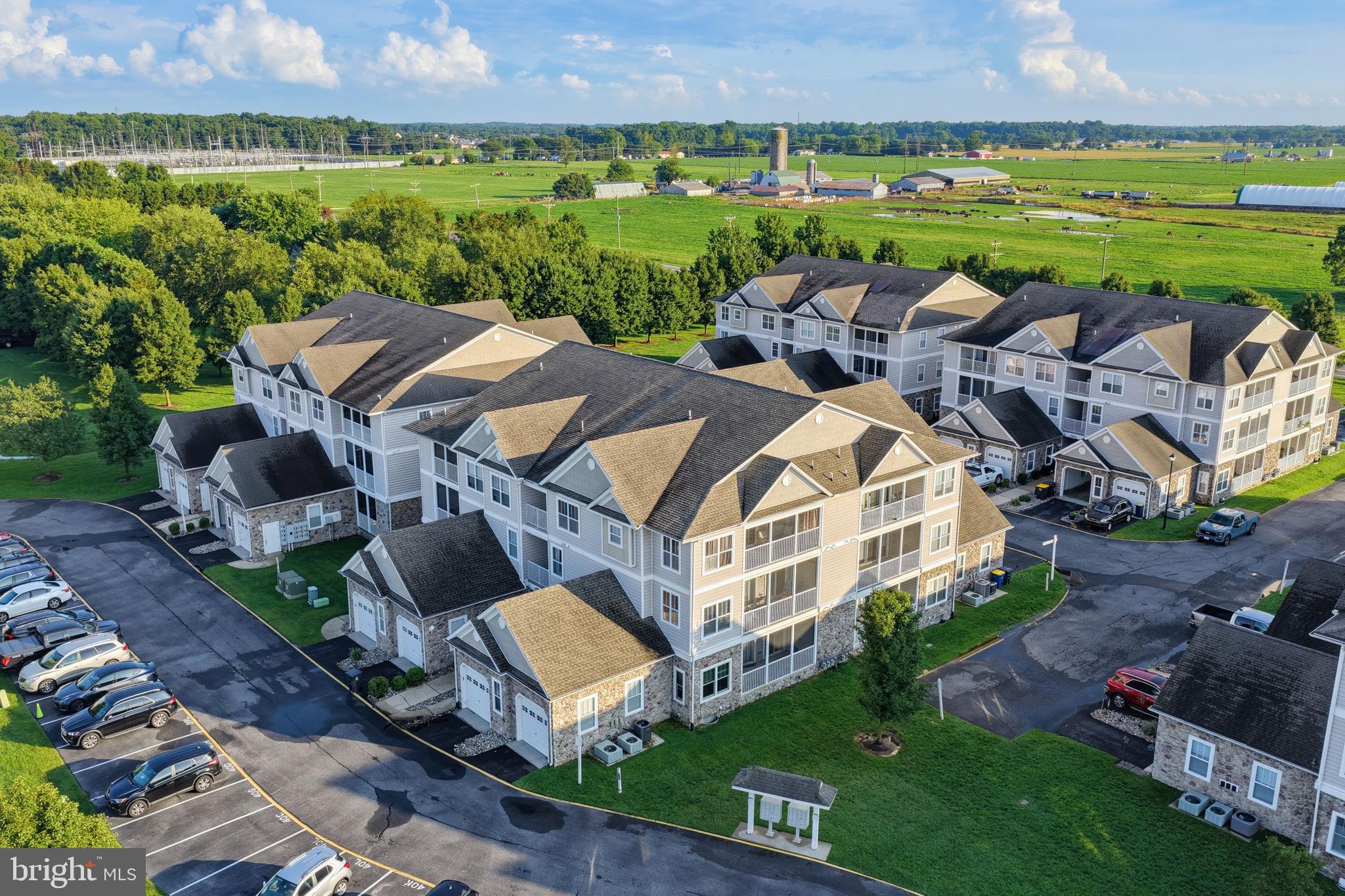 4002 FULLERTON COURT, UNIT E