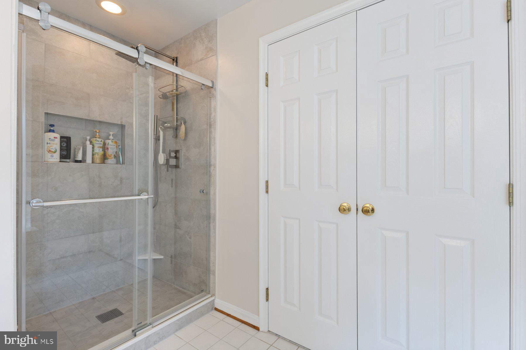 BROOKRIDGE MANOR - Residential