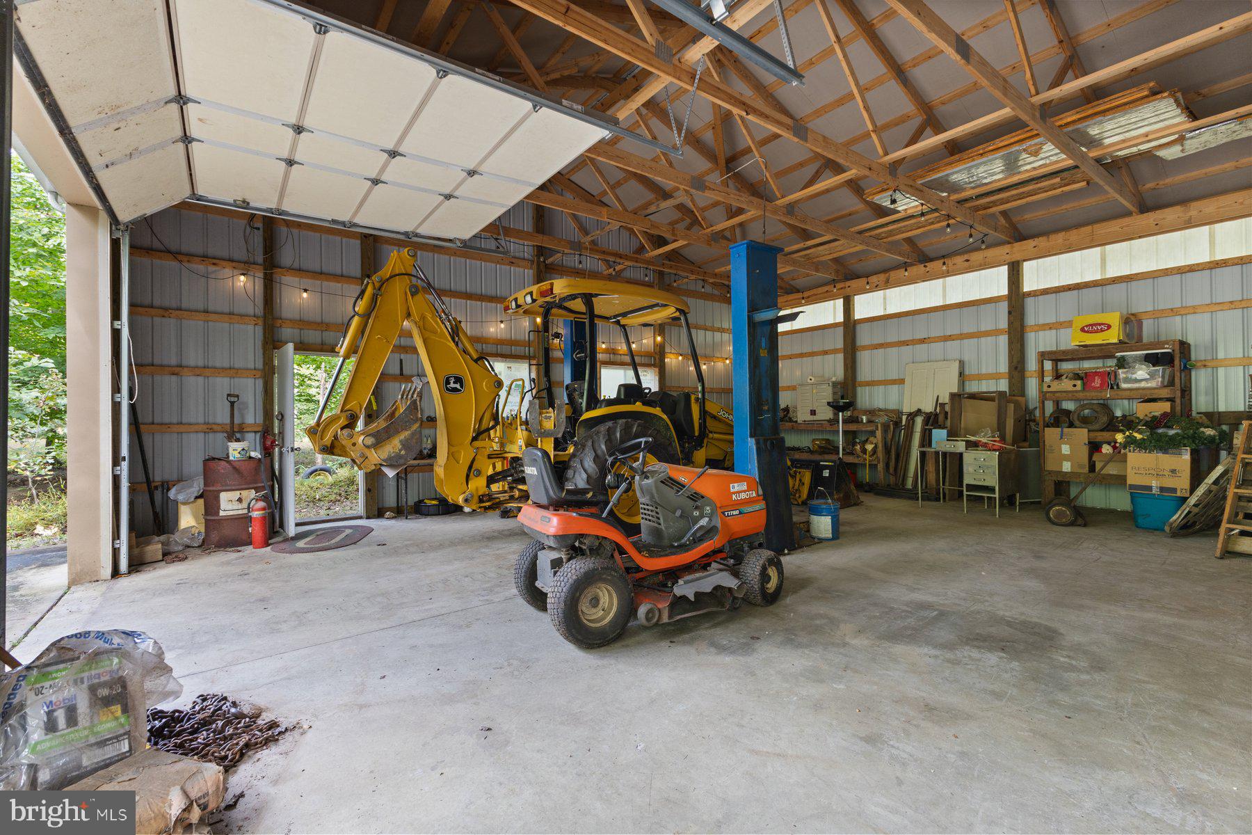 BROOKRIDGE MANOR - Residential