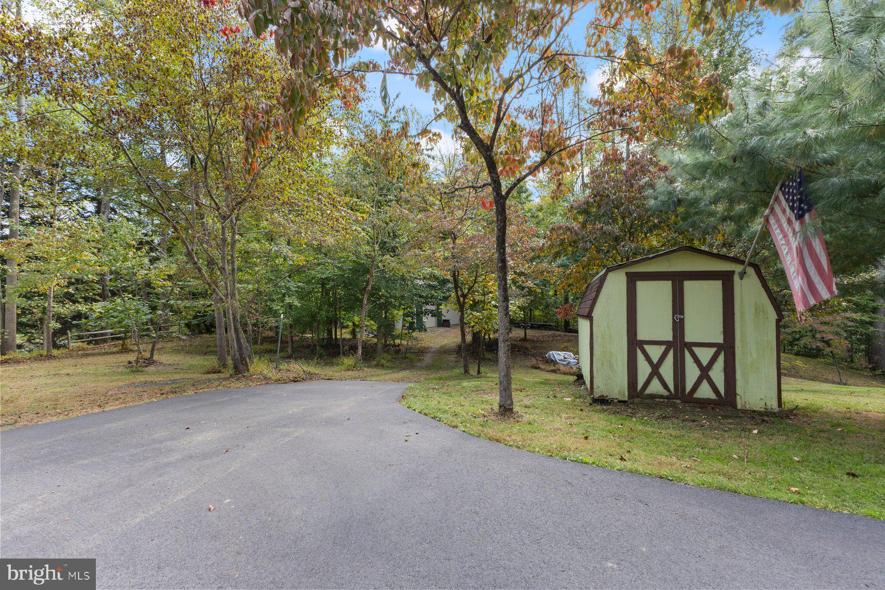 BROOKRIDGE MANOR - Residential