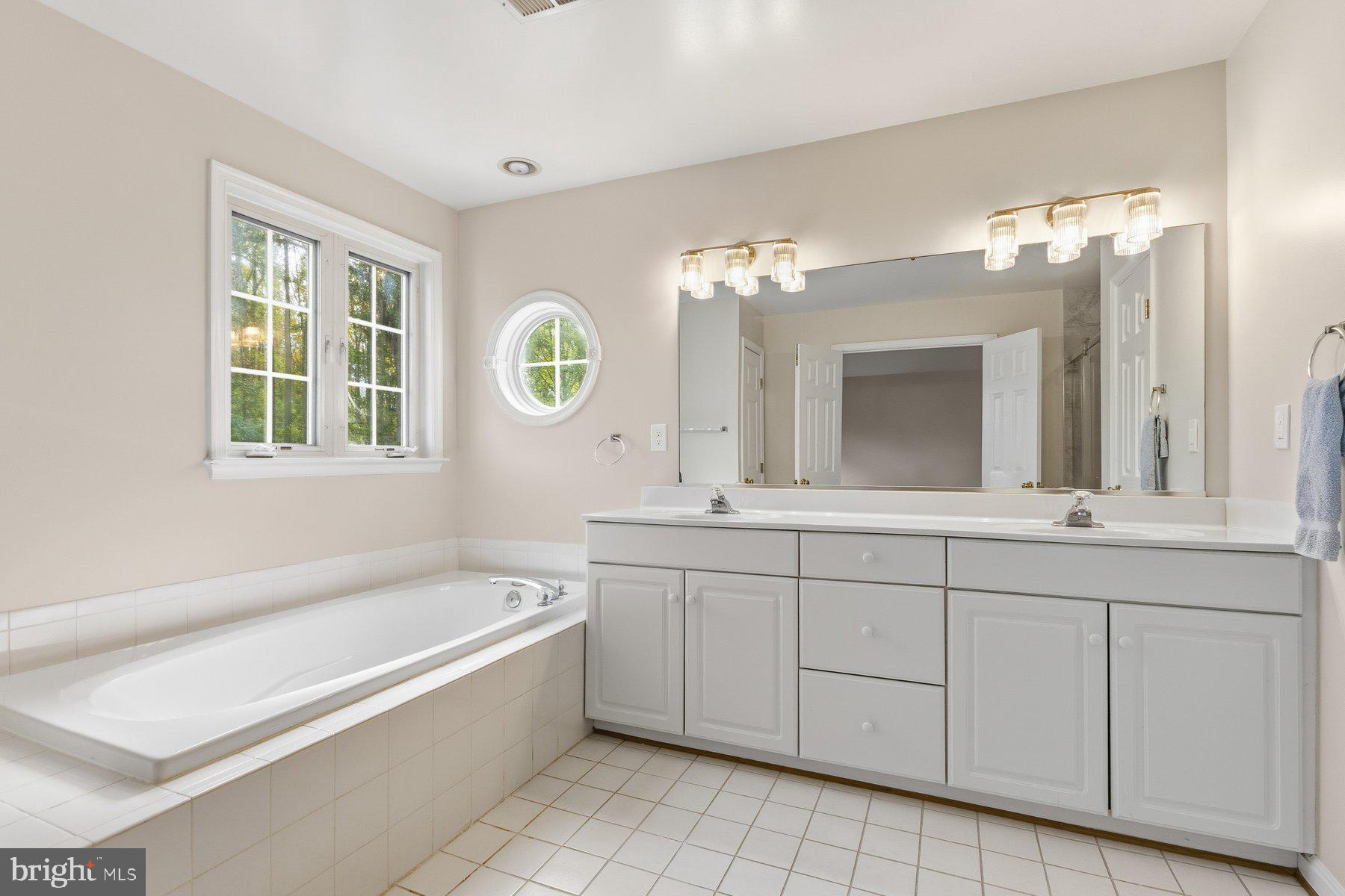 BROOKRIDGE MANOR - Residential