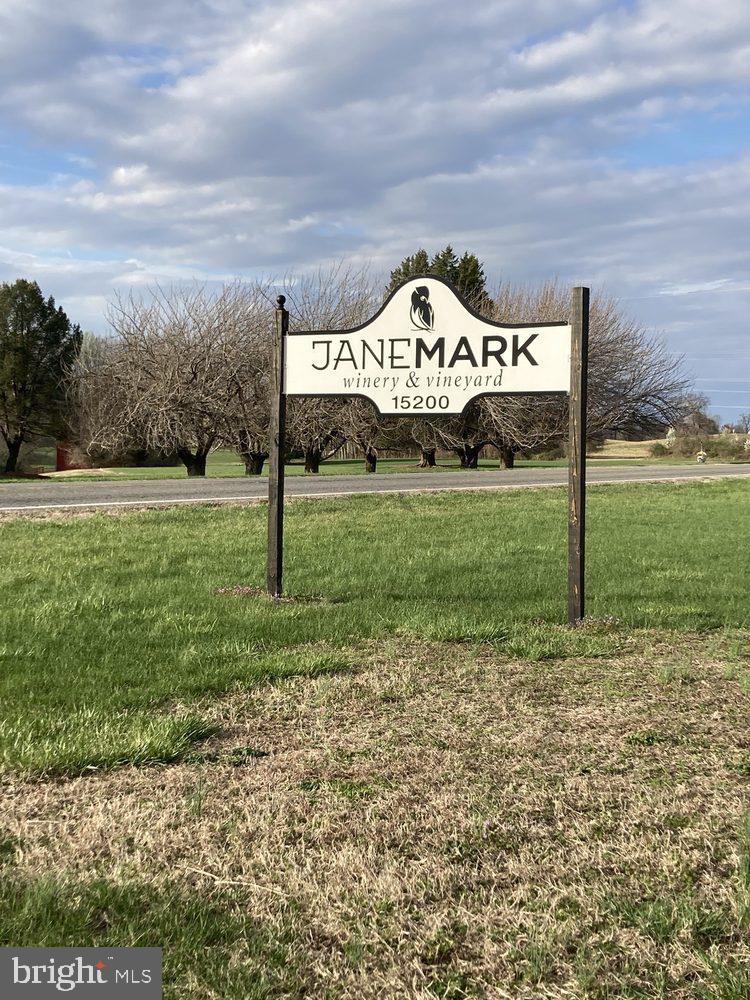 BROOKRIDGE MANOR - Residential