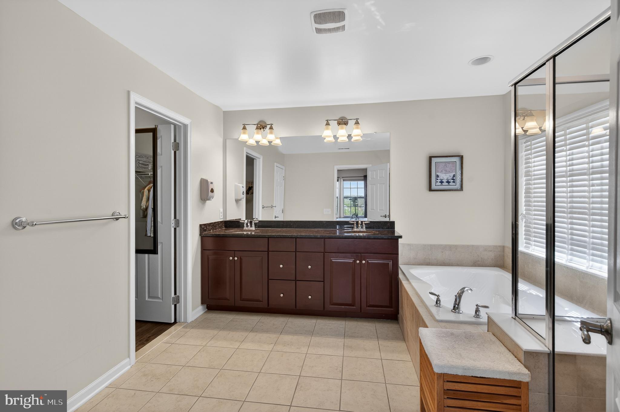 APPLECROSS - Residential