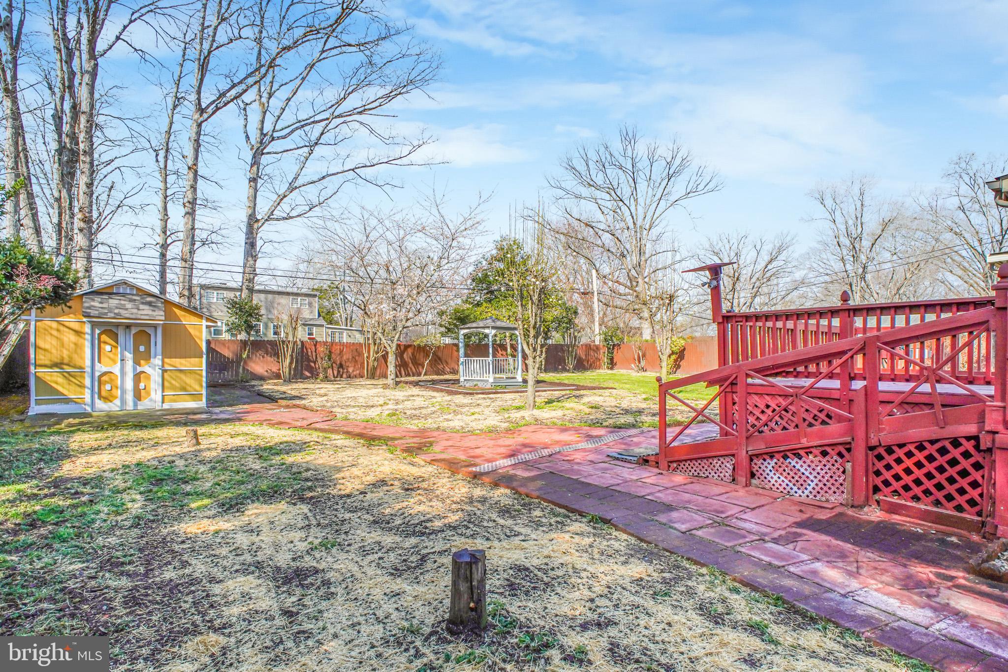 HAMPSTEAD VILLAGE - Residential