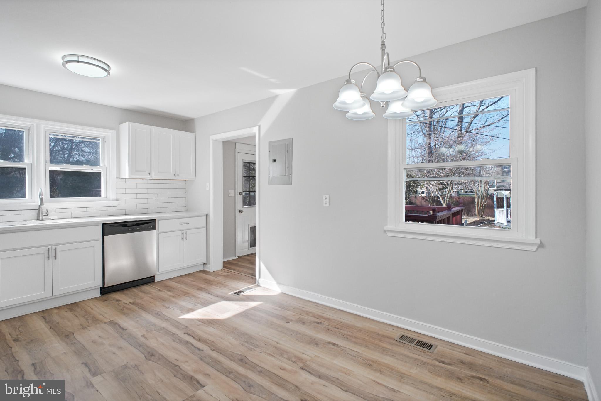 HAMPSTEAD VILLAGE - Residential