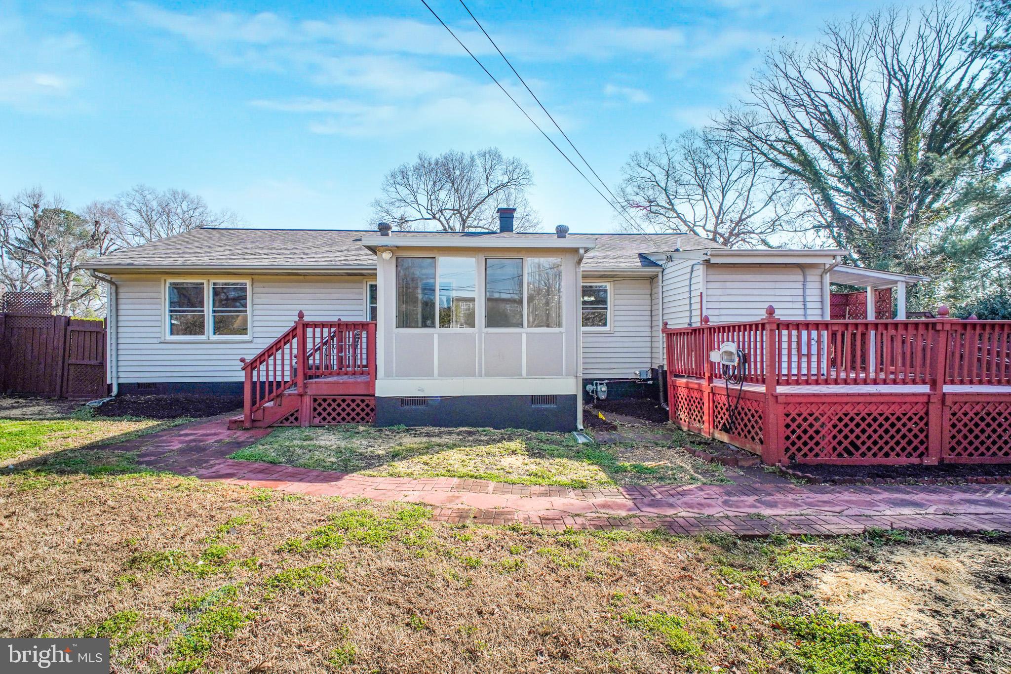 HAMPSTEAD VILLAGE - Residential