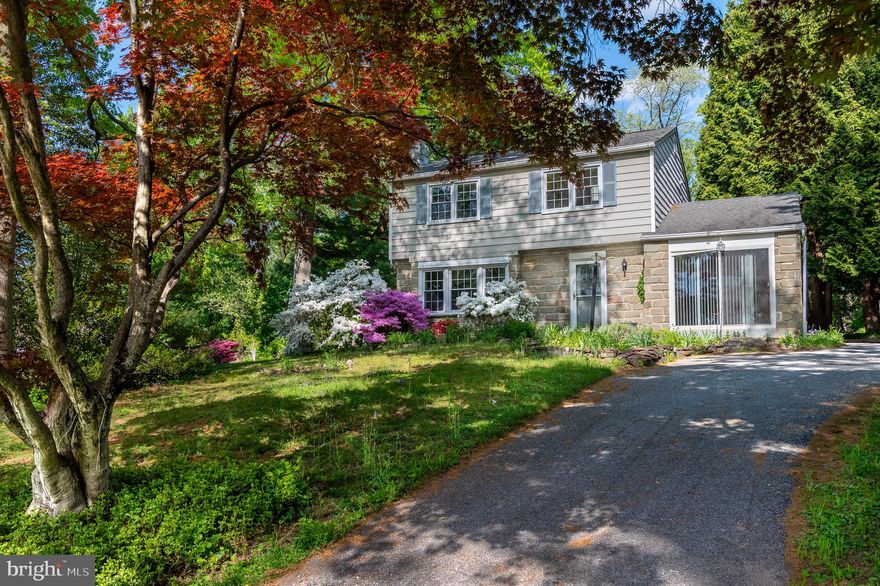 Welcome to 2126 Robin Lane. This charming colonial in Owen J Roberts is ready for its next owner. The property is situated on .46 acres on a quiet col-de-sac and conveniently located near/ within walking distance of the Owen J Roberts Campus. The home features 5 bedrooms (4 upstairs and 1 downstairs) with the downstairs bedroom being suitable for an office or den as well! There are beautiful hardwood floors throughout, built in bookshelf, stone fireplace, an outdoor patio and a unique plant "sun room/window" in the finished basement. Schedule your showing today!