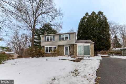 2126 ROBIN LANE POTTSTOWN PA 19465