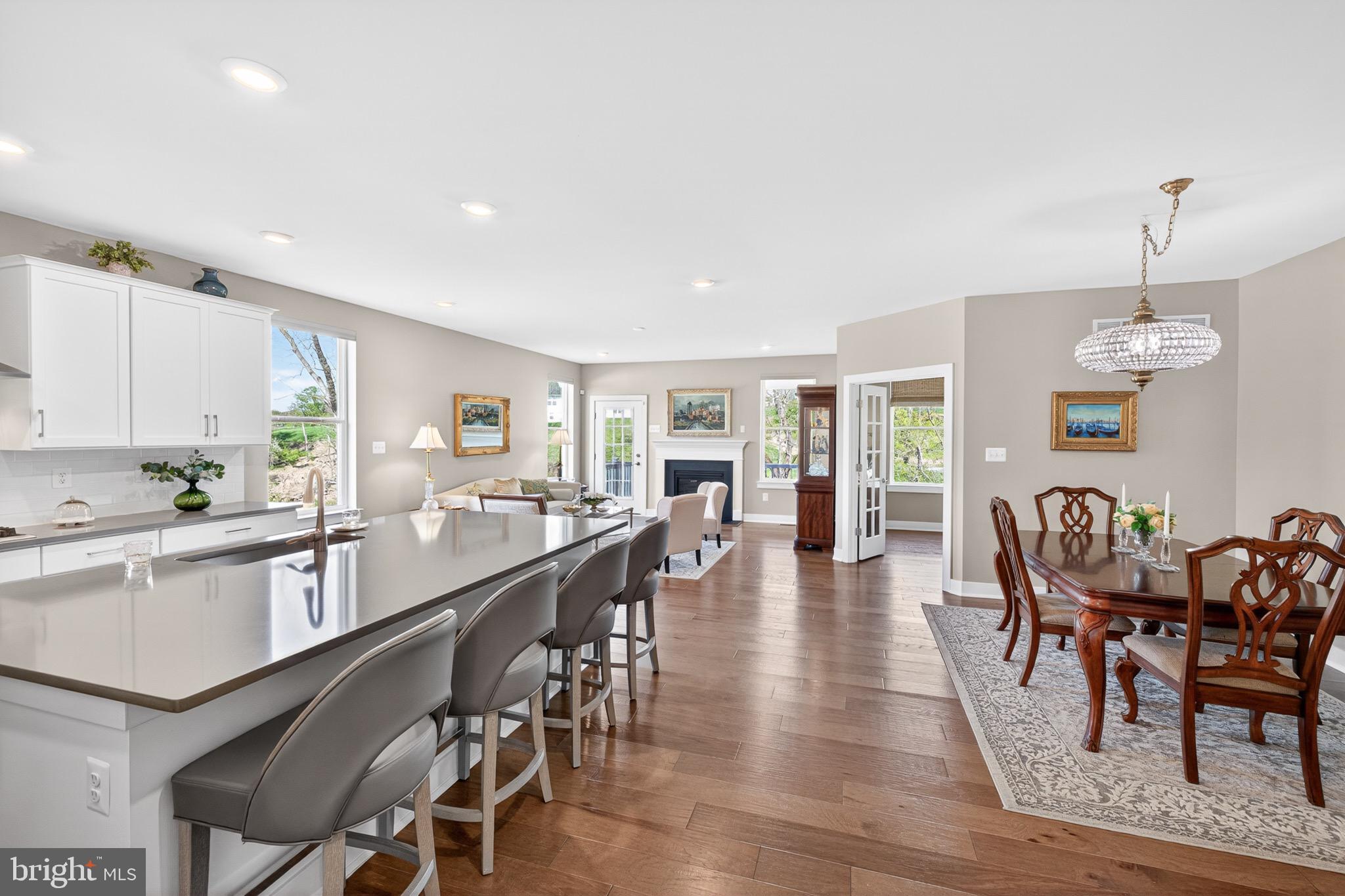 HILLVIEW - Residential