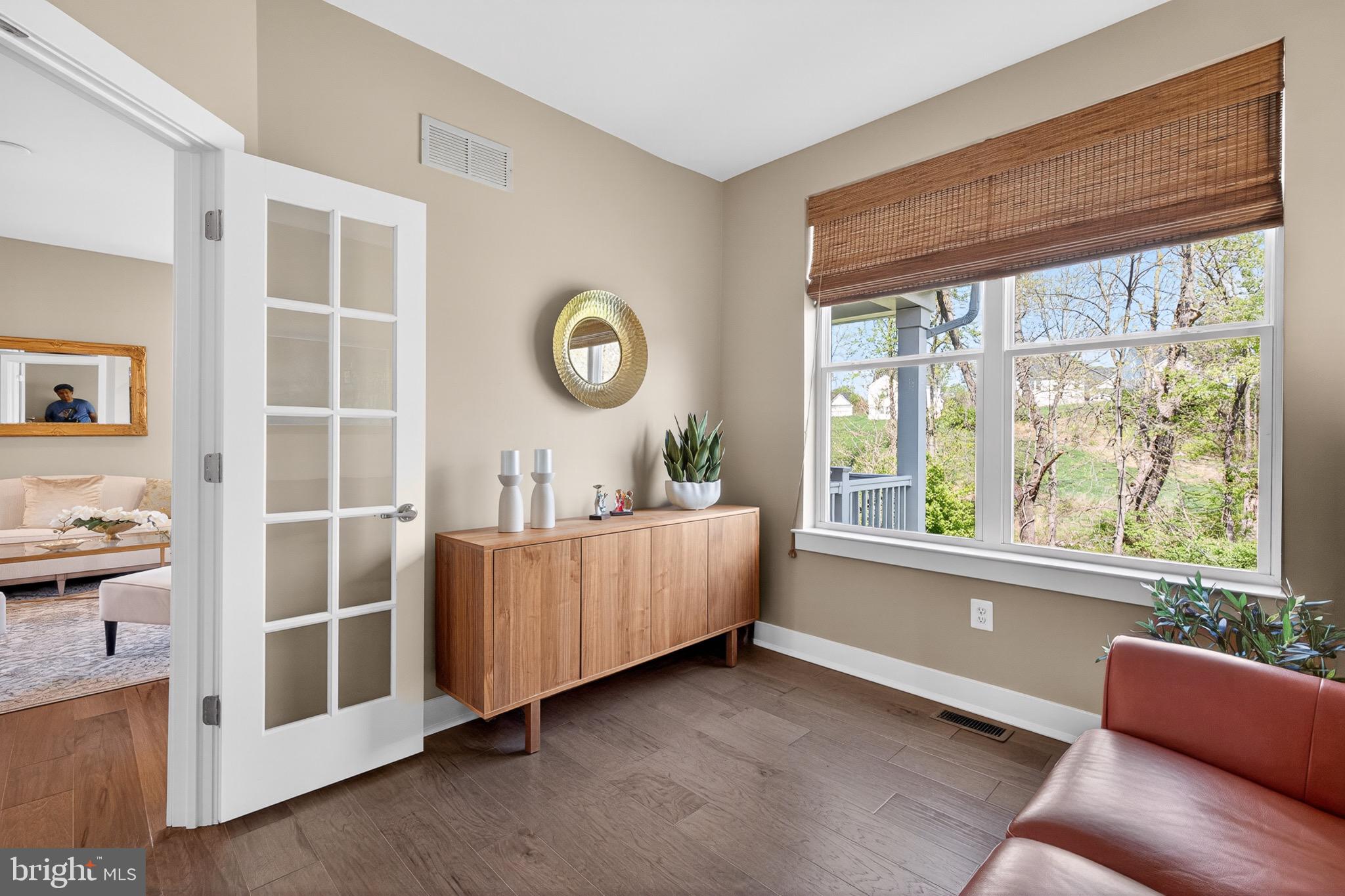 HILLVIEW - Residential