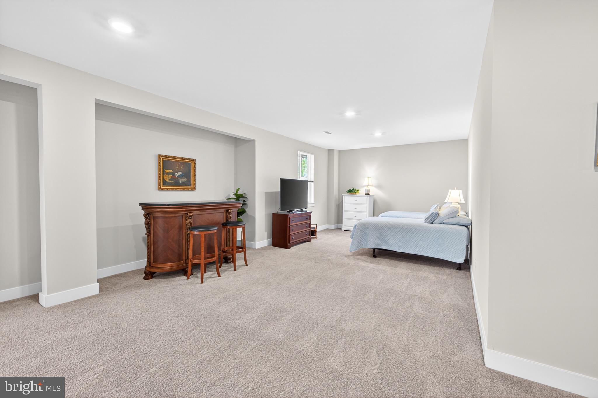 HILLVIEW - Residential