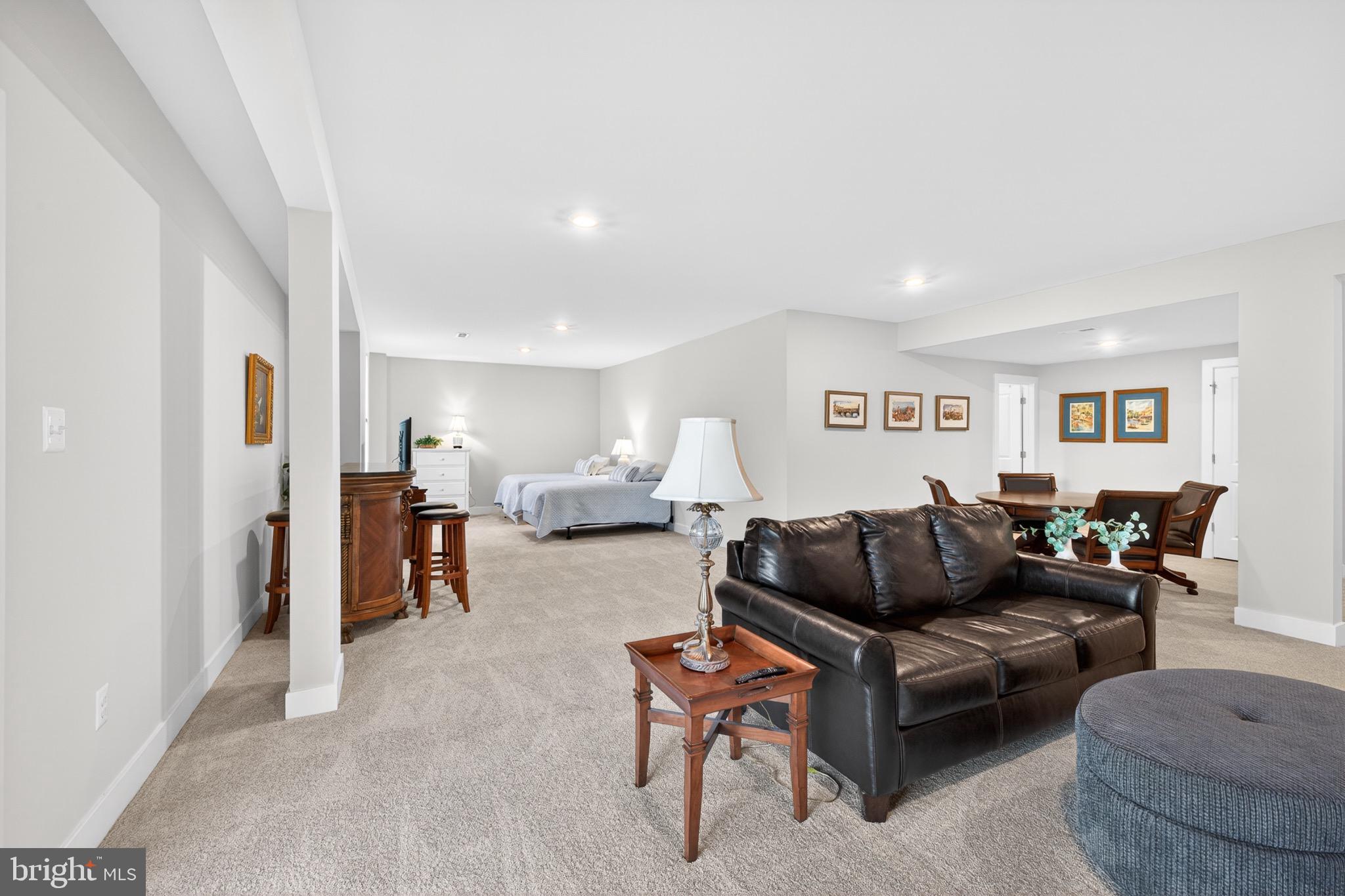 HILLVIEW - Residential