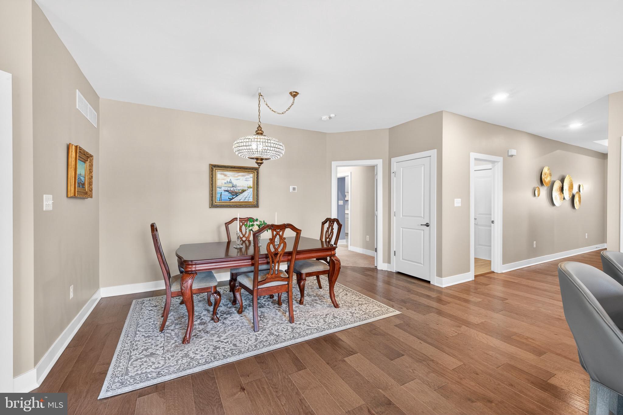HILLVIEW - Residential