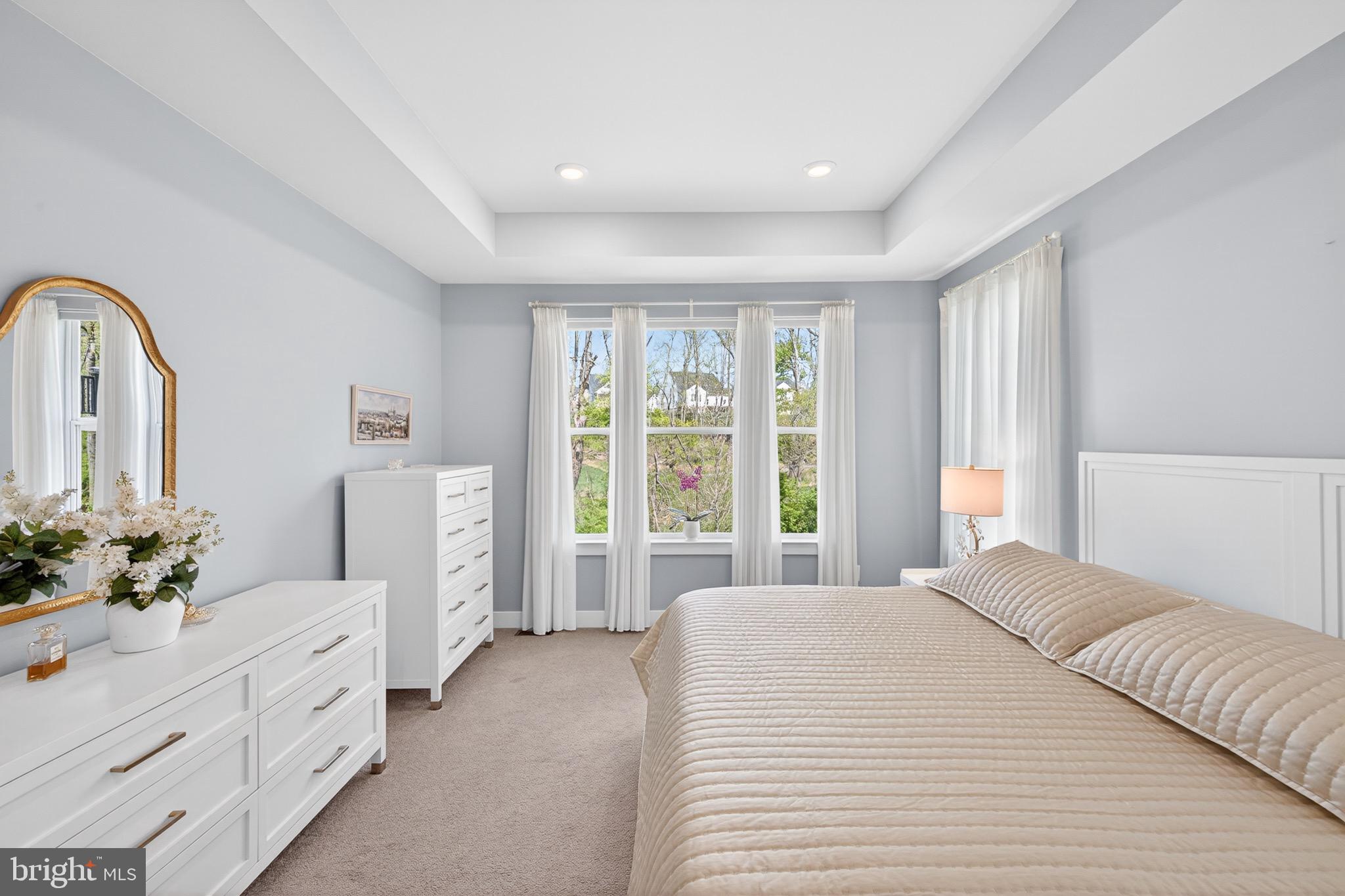 HILLVIEW - Residential
