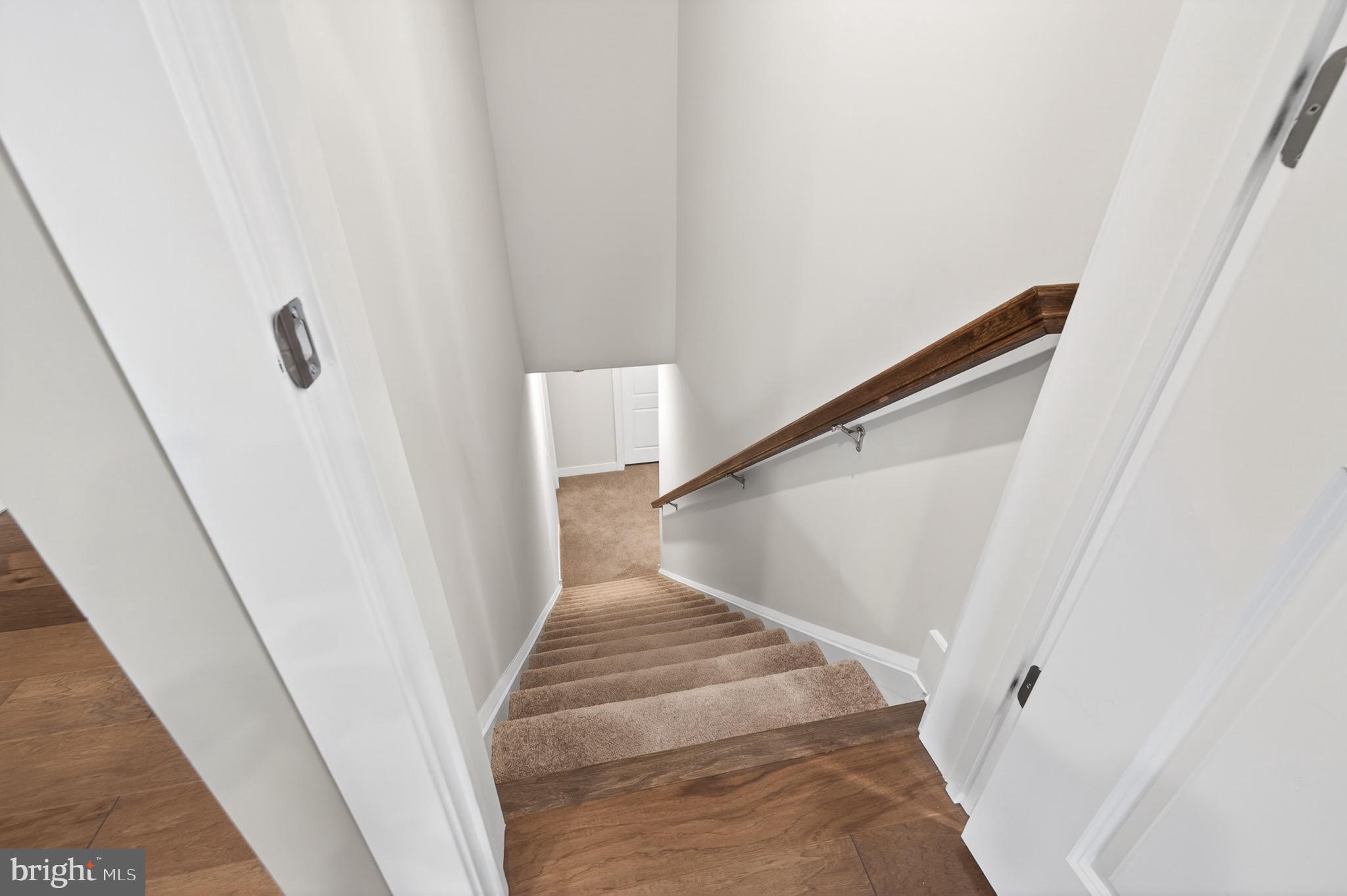 HILLVIEW - Residential