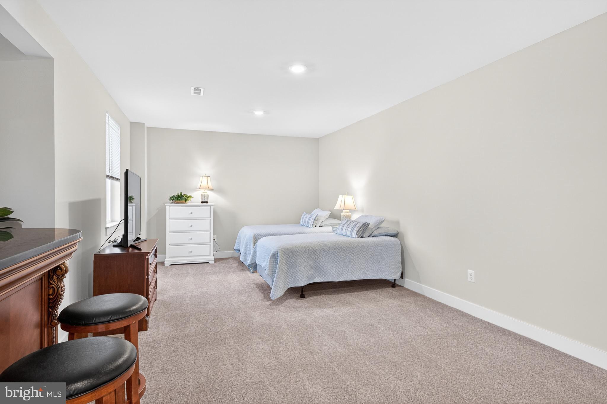 HILLVIEW - Residential