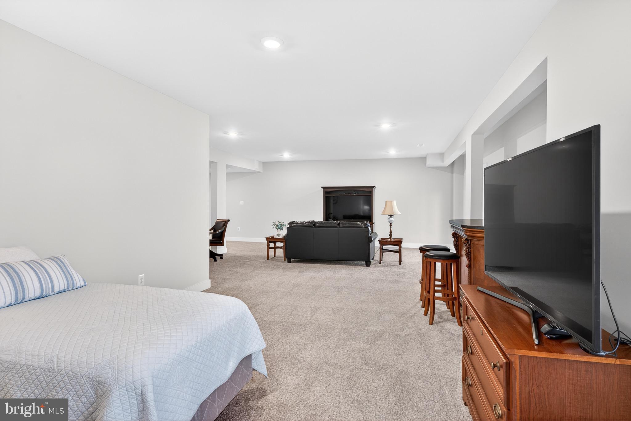 HILLVIEW - Residential