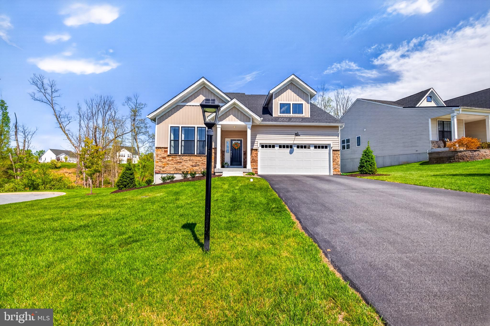 HILLVIEW - Residential