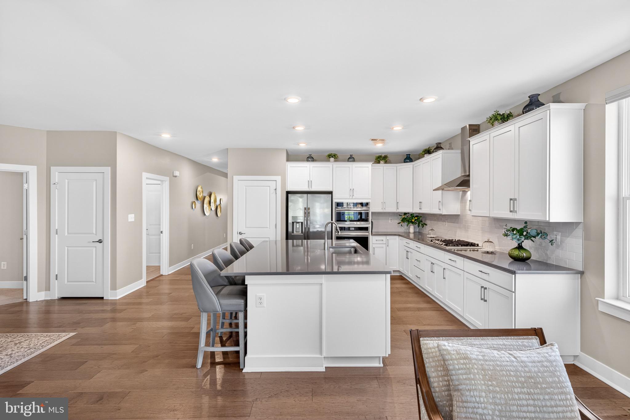 HILLVIEW - Residential