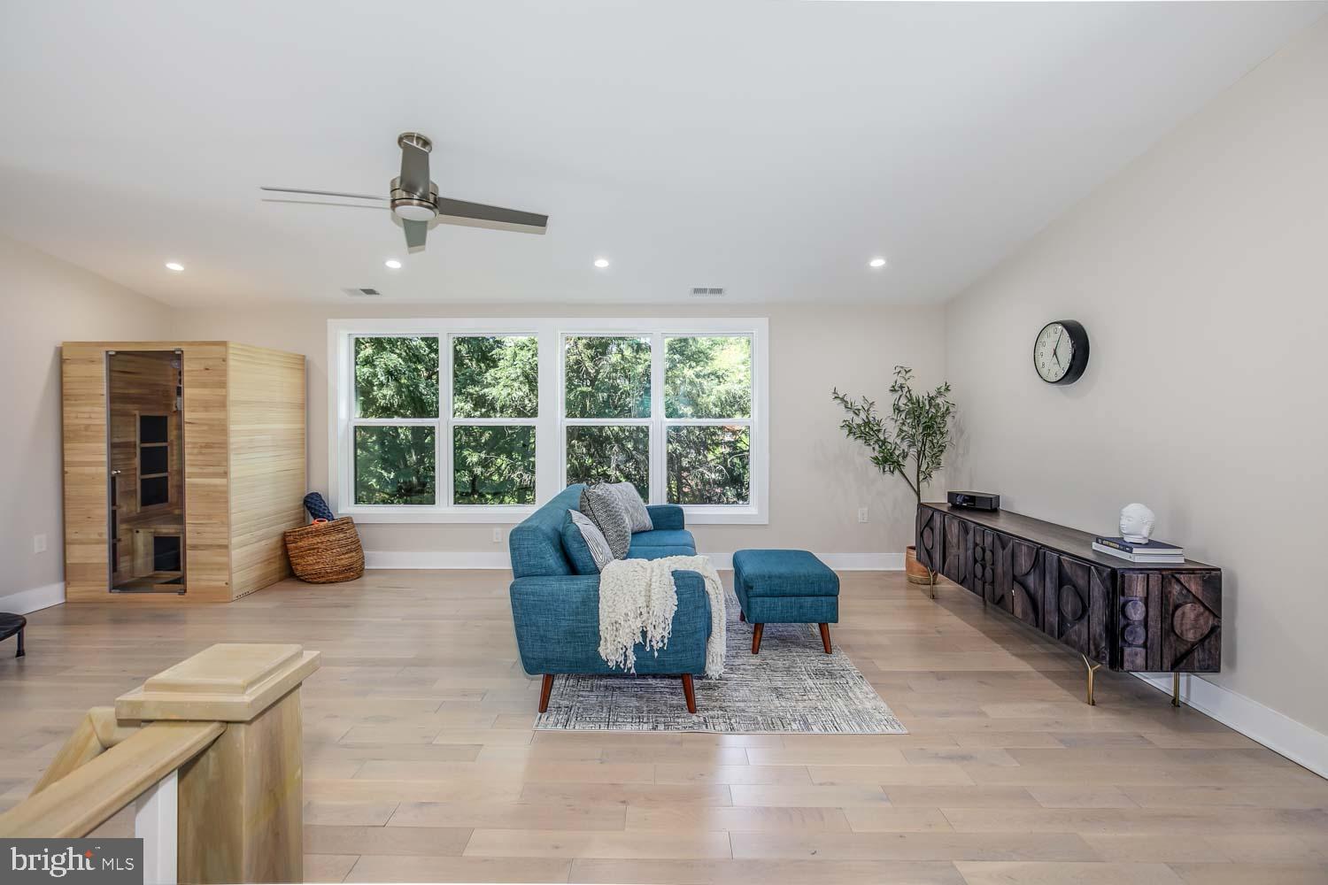 GLEN MAR PARK - Residential