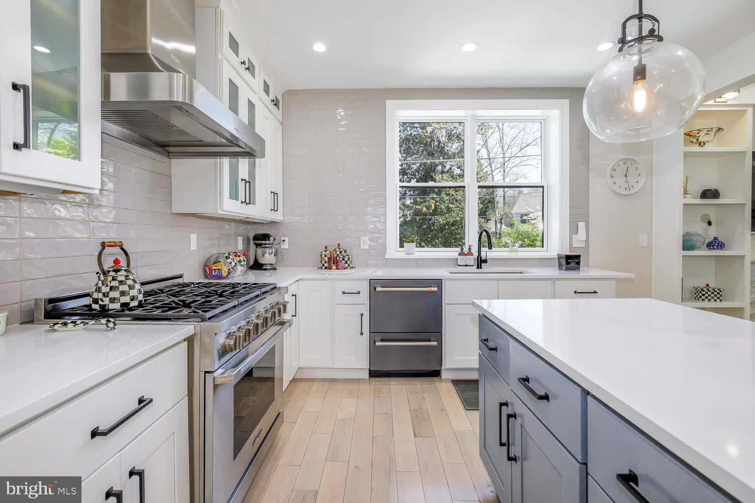 GLEN MAR PARK - Residential