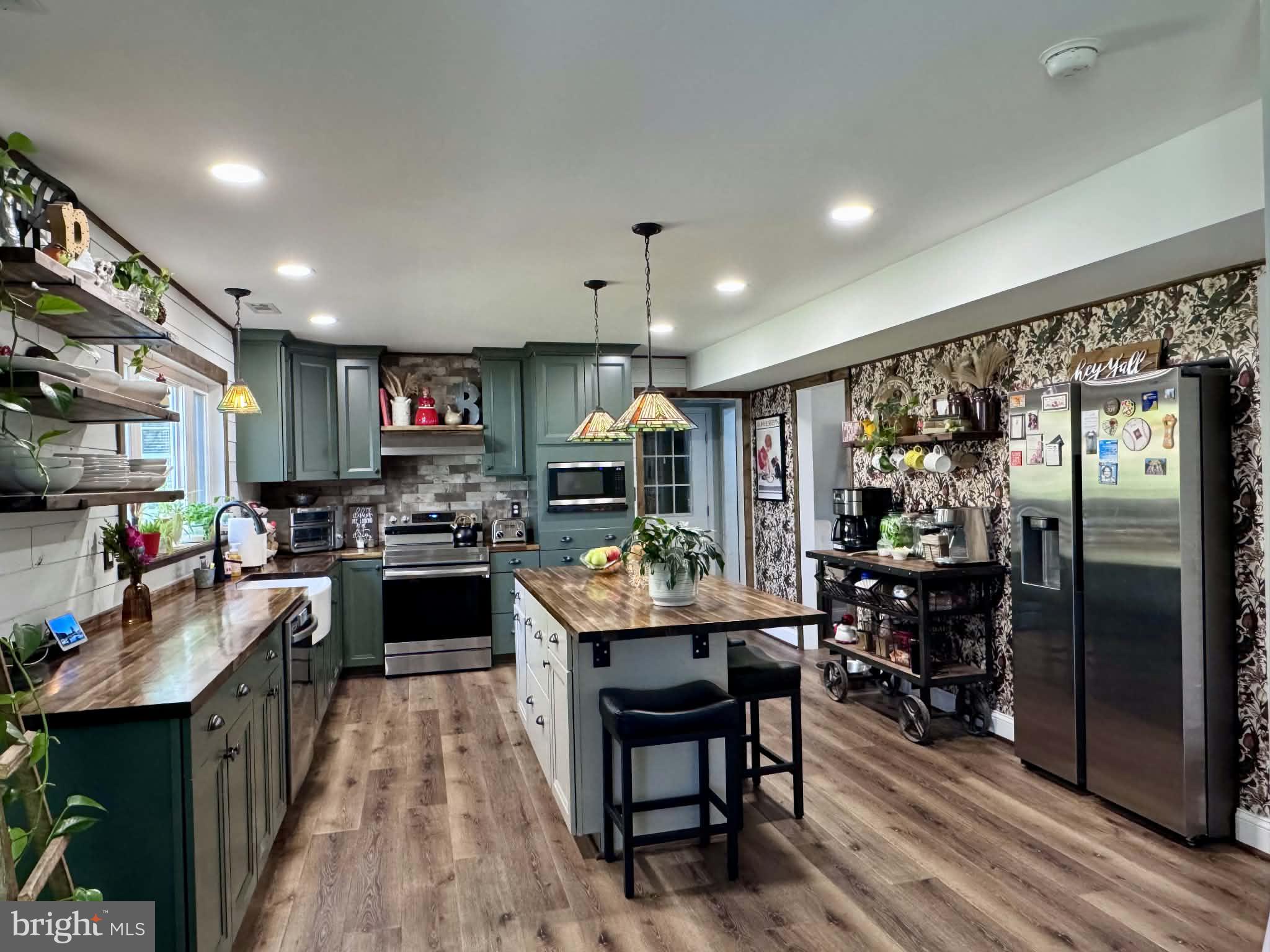39390 SUMMITT HILL DRIVE