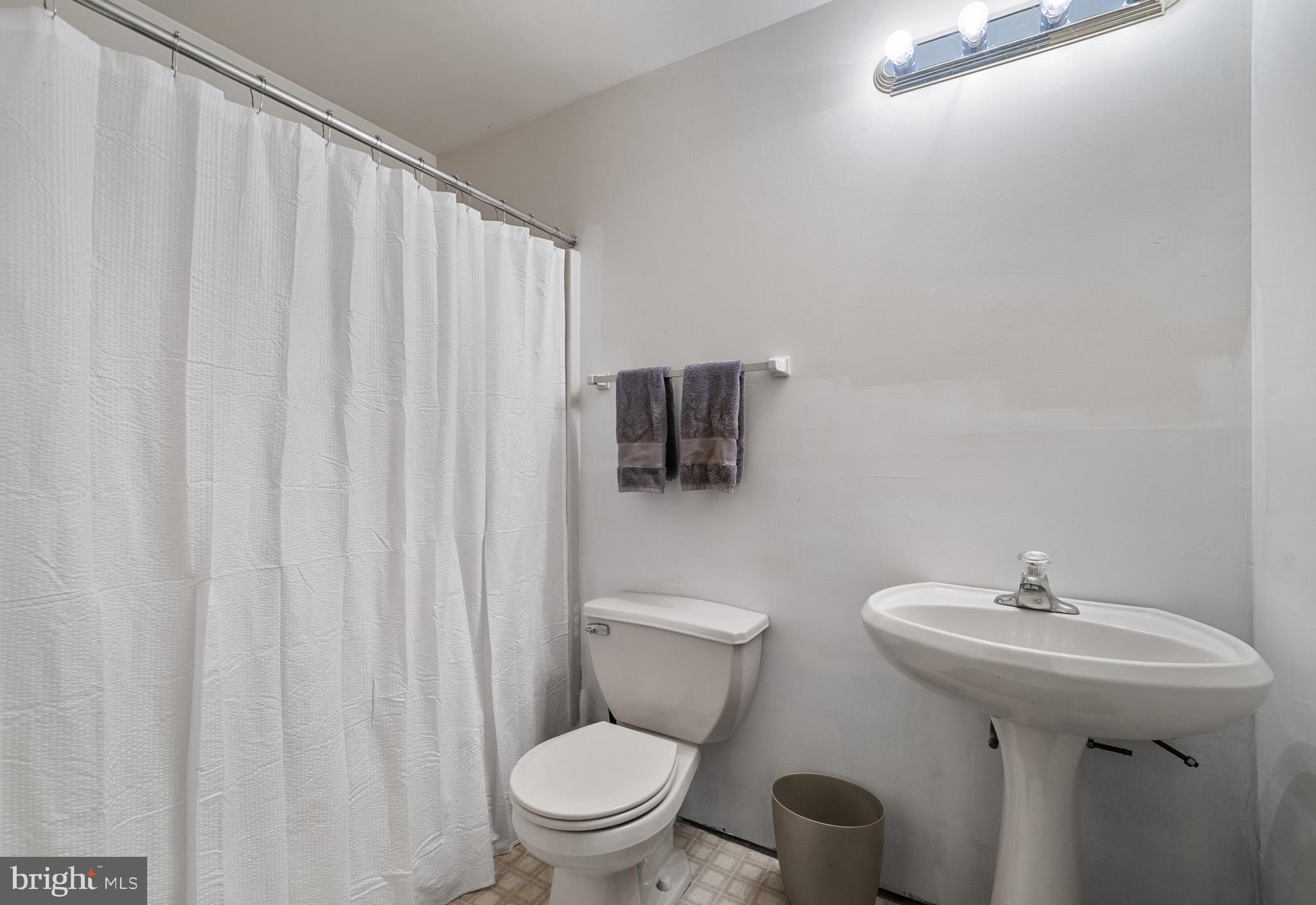 KINGSTON - Residential