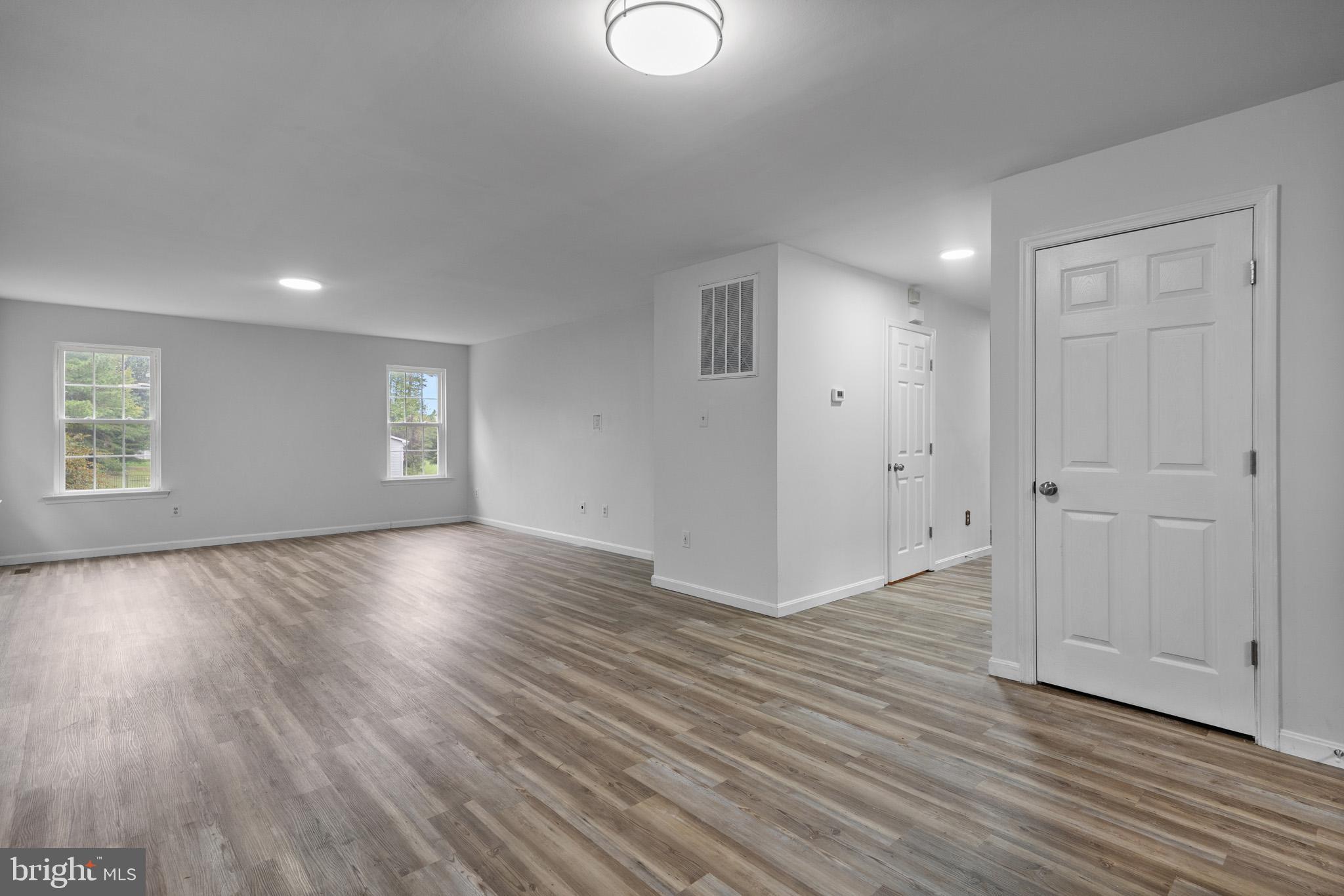 KINGSTON - Residential