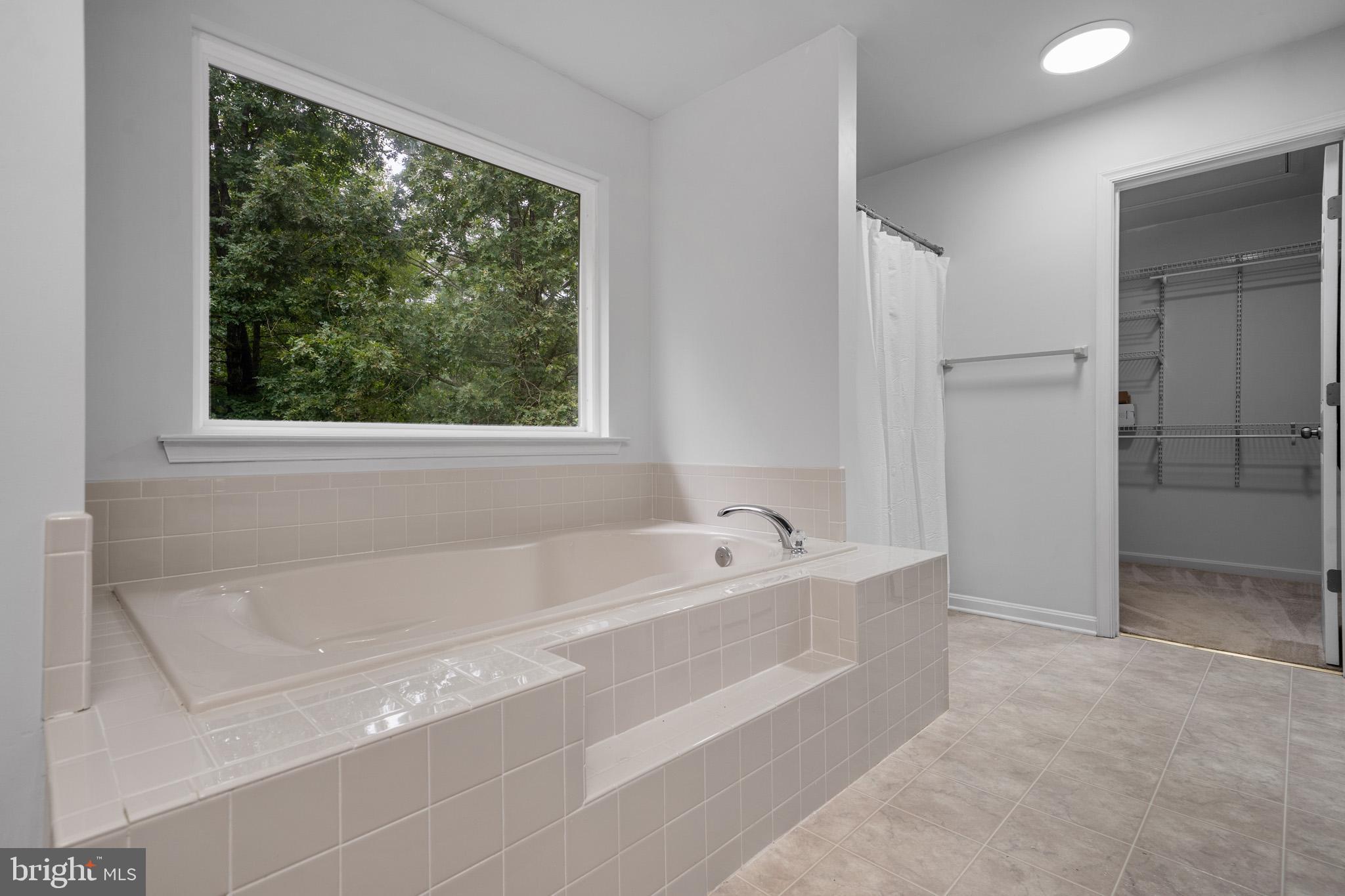 KINGSTON - Residential